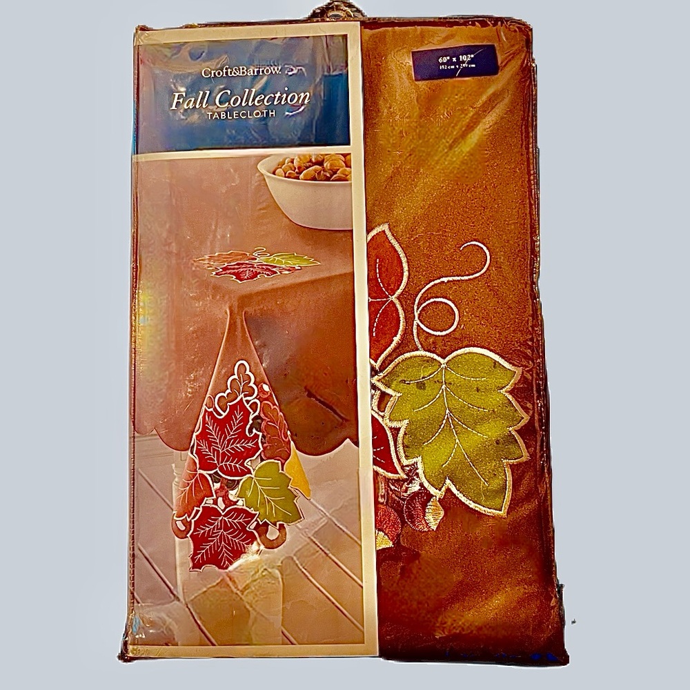 Autumn Tablecloth, 60"x102" oblong. NWT. Cotton/Polyester.
